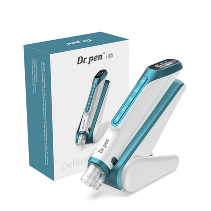 Dr. Pen H6 microneedling pero z digitalnim zaslonom, priloženim stojalom in originalno embalažo.