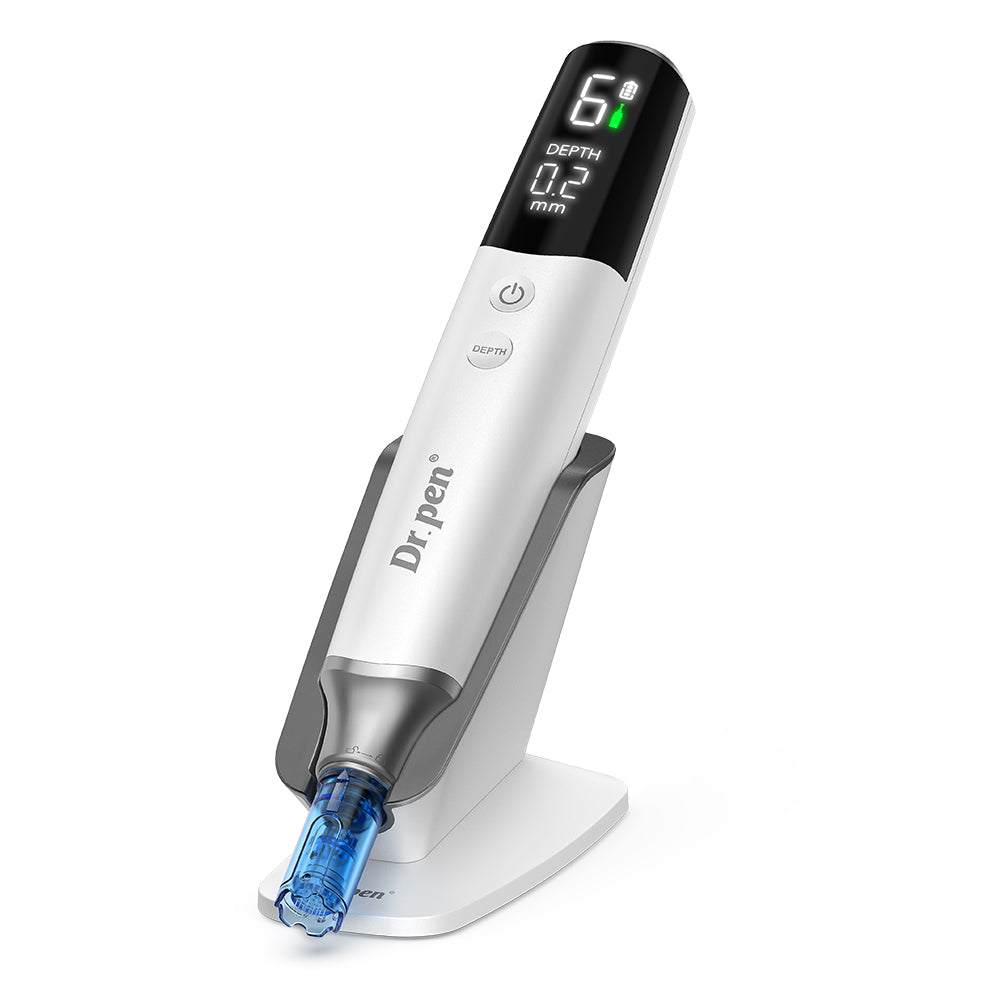Dr. Pen M9 microneedling pero z digitalnim zaslonom, nastavljivo globino igel in igelno kartušo za profesionalni microneedling doma in v kliniki.