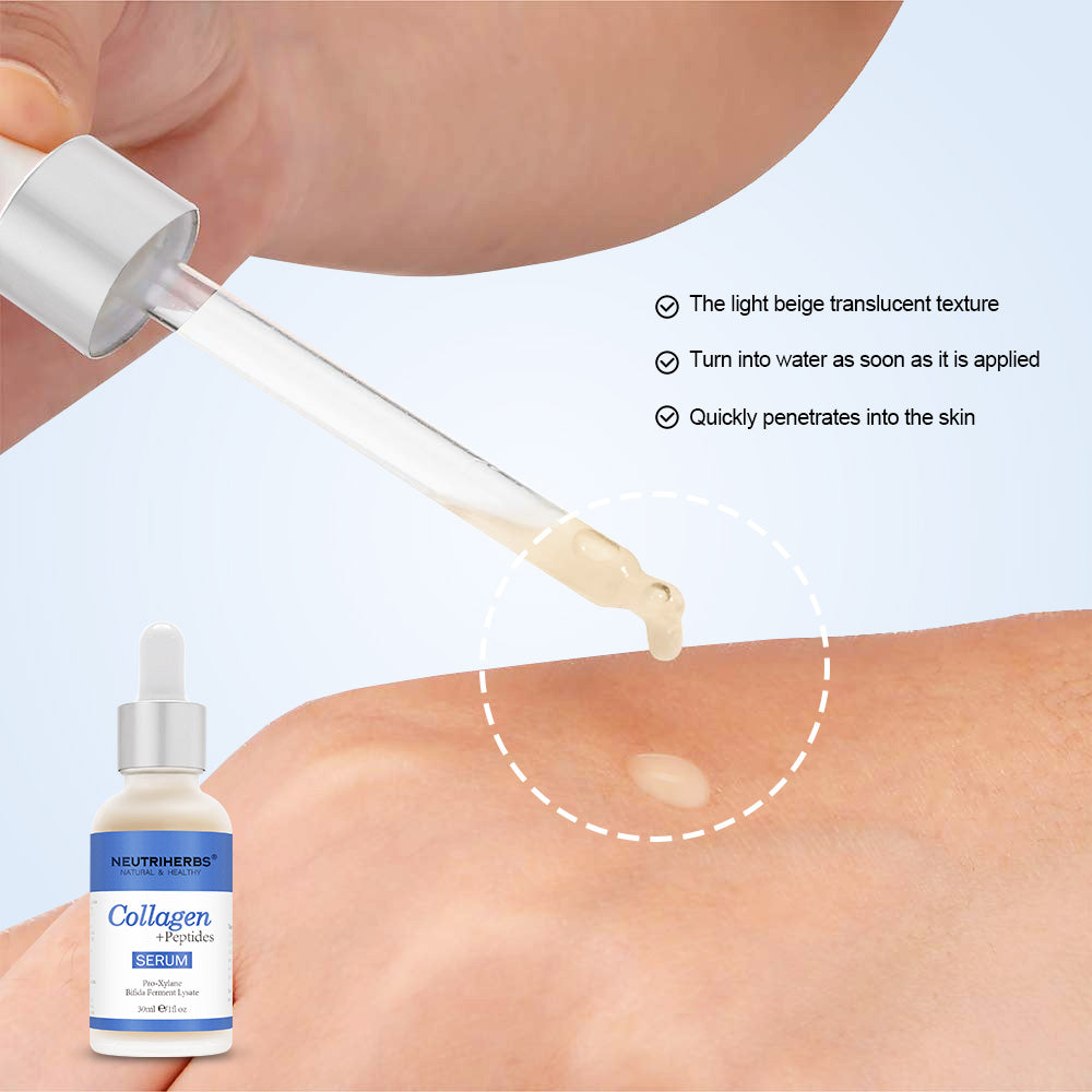 Bližnji posnetek Neutriherbs Collagen + Peptides Serum 30 ml, ki se s pipeto nanaša na kožo. Slika prikazuje lahko, hitro vpojno konsistenco seruma, ki vlaži kožo, ne da bi pustil lepljiv občutek.