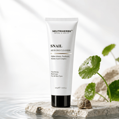 Neutriherbs Snail All In One Cleanser čistilo za obraz s polžjo sluzjo, alfa-arbutinom in pantenolom. Nežno čiščenje, ki odstrani umazanijo in ličila, vlaži kožo ter je primerno za vse tipe kože.